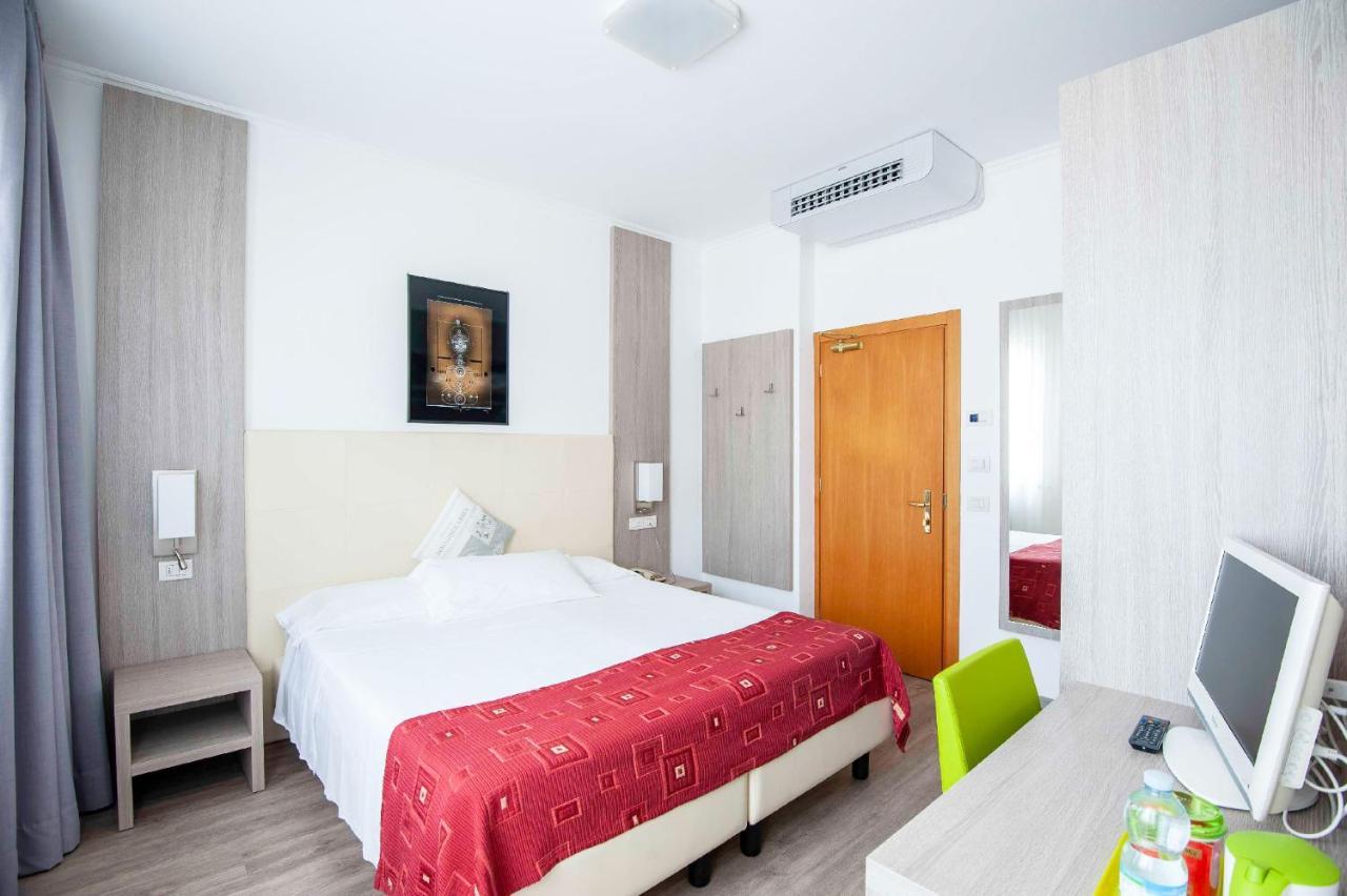 Hotel Venezia Рива-дель-Гарда Екстер'єр фото