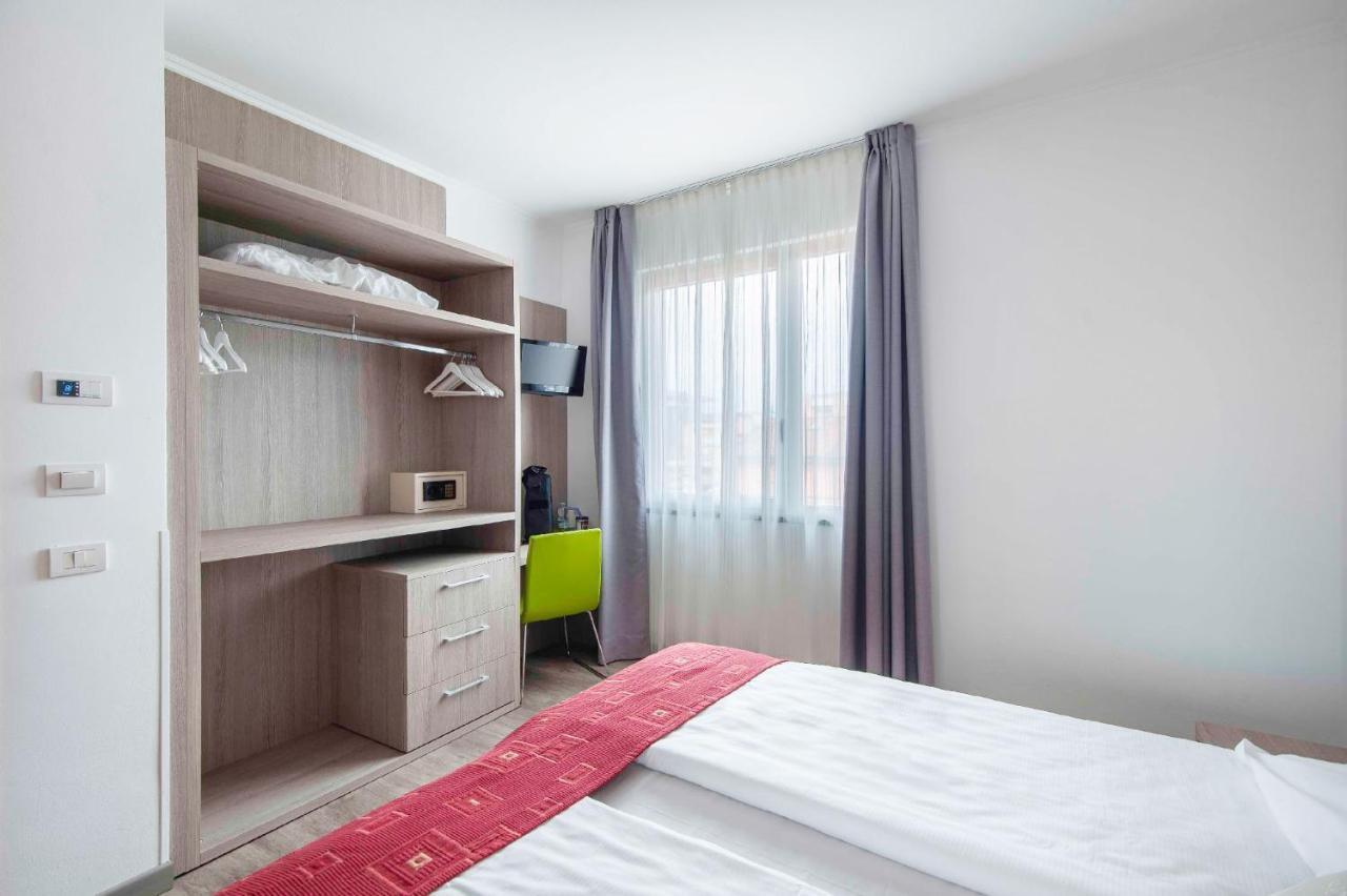Hotel Venezia Рива-дель-Гарда Екстер'єр фото
